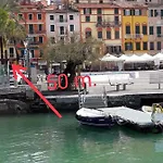 Casa A Nell'antico Borgo Feriehus Lerici