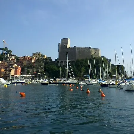 Casa A Nell'antico Borgo * 莱里奇