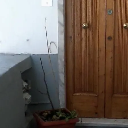 בית נופש Casa A Nell'antico Borgo לריצ'י