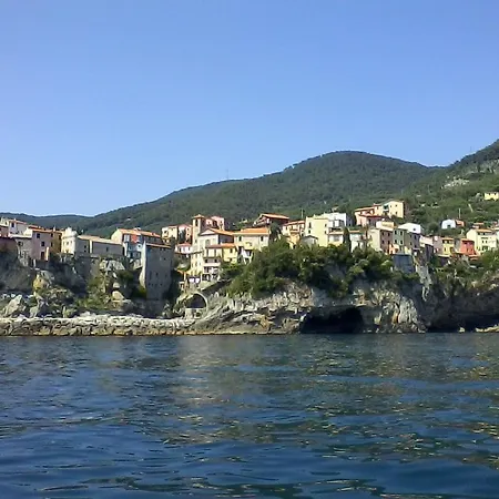 Casa A Nell'antico Borgo * לריצ'י